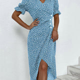 Robe à imprimé floral avec manches courtes et bouton