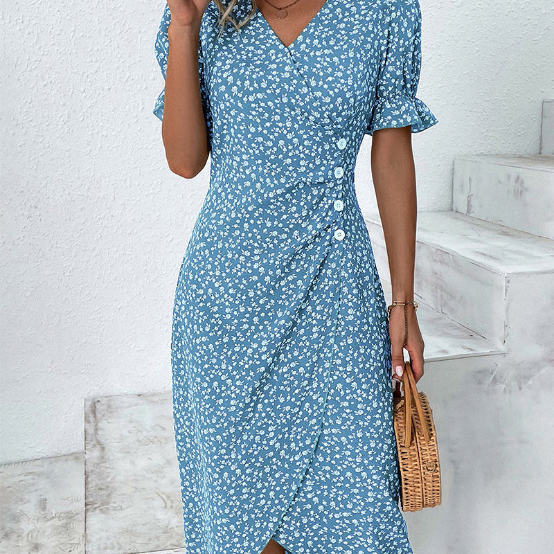 Robe à imprimé floral avec manches courtes et bouton