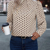 Blouse au style et imprimés vintage