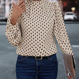 Blouse au style et imprimés vintage