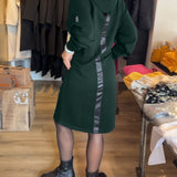 Robe à capuche unie avec poches