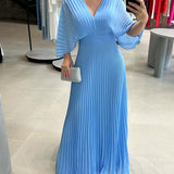Robe à plis et taille cintrée