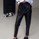 Pantalon svelte en cuir coupe svelte