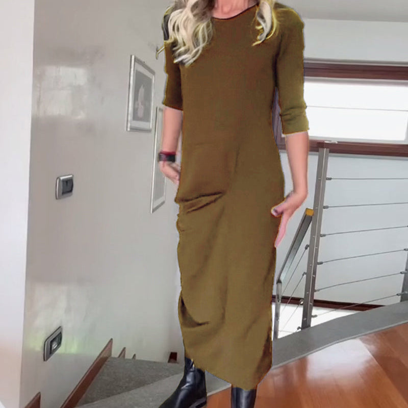Robe élégante plissée à col rond de couleur unie