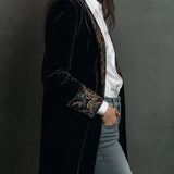 Blazer Femme Slim Fit Noir avec Revers et Imprimé Baroque