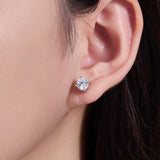 Boucles d'oreilles à tige rondes classiques en zircon