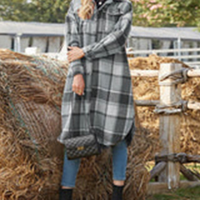 Manteau à carreaux avec boutons à revers