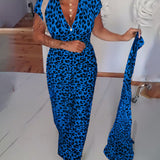 Robe élégante à imprimé léopard et col en V
