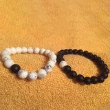 Ensemble de bracelets pour couple tissés en perles noires et blanches