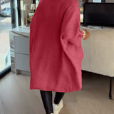 Pull Avec Caractéristiques Col V, Boutonné Et Asymétrique