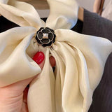 Épingle à foulard Camellia