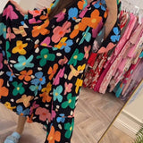 Robe décontractée à manches cloche et imprimé floral coloré