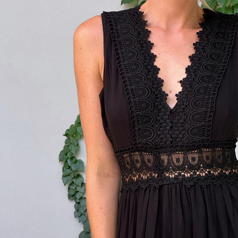 Robe débardeur col V en dentelle