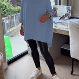 Pull Avec Caractéristiques Col V, Boutonné Et Asymétrique