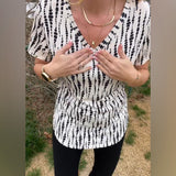 T-Shirt Imprimé Manches Courtes Col En V