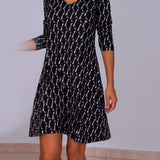 Robe col V imprimé losanges