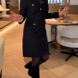 Robe Élégante Et Slim Dans Le Style