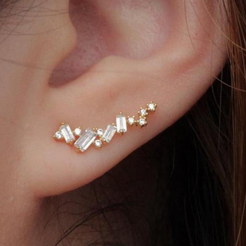 Boucles d'oreilles simples et brillantes à motifs géométriques