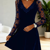 Robe Trapèze En Velours Ornée De Dentelle