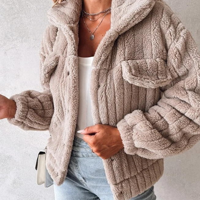 Freja | Manteau en peluche à coupe courte et chaude pour femme