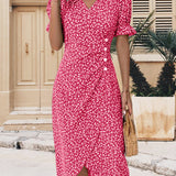 Robe à imprimé floral avec manches courtes et bouton