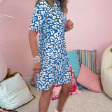 Robe décontractée à col en V et poche imprimée