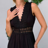 Robe débardeur col V en dentelle