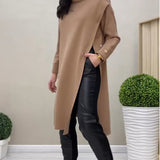 Robe pull à col roulé et fente latérale