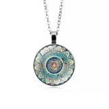 Ensemble collier de pierres précieuses fleur de mandala