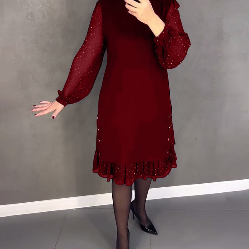 Robe élégante à pois et manches longues