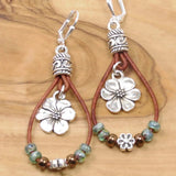 Boucles d'oreilles simples en cuir boho avec fleur en corde