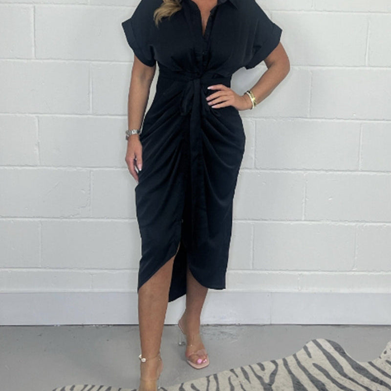 Élégante robe plissée à col chemise