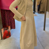 Robe de couleur unie et à manches longues