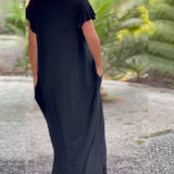 Robe longue de couleur unie avec poche et manche courte