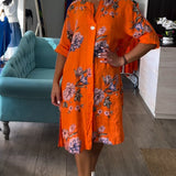Robe avec boutons et col V imprimé