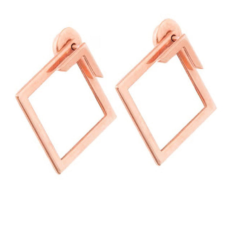 Boucles d'oreilles simples et élégantes en forme de diamant