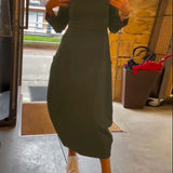 Robe unie à col rond, manches longues et poche