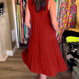 Robe à coupe plissée et sans manches