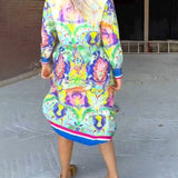 Robe imprimée ample à col en V