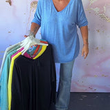 Haut décontracté simple à col en V de couleur unie