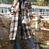Manteau à carreaux avec boutons à revers