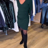Robe avec cou de cou et manche fascinante