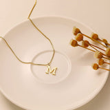 Collier à 26 lettres anglaises à la mode et exquis