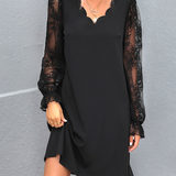 Robe à manches en dentelle et col en V de couleur unie