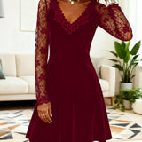 Robe Trapèze En Velours Ornée De Dentelle