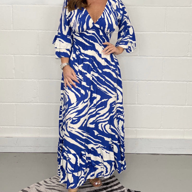 Robe manches 3/4 col v