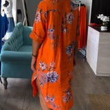Robe avec boutons et col V imprimé