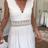 Robe débardeur col V en dentelle