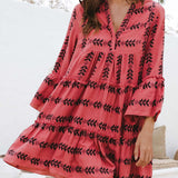Robe courte élégante à imprimé tendance