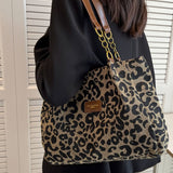 Sac porté épaule imprimé léopard
